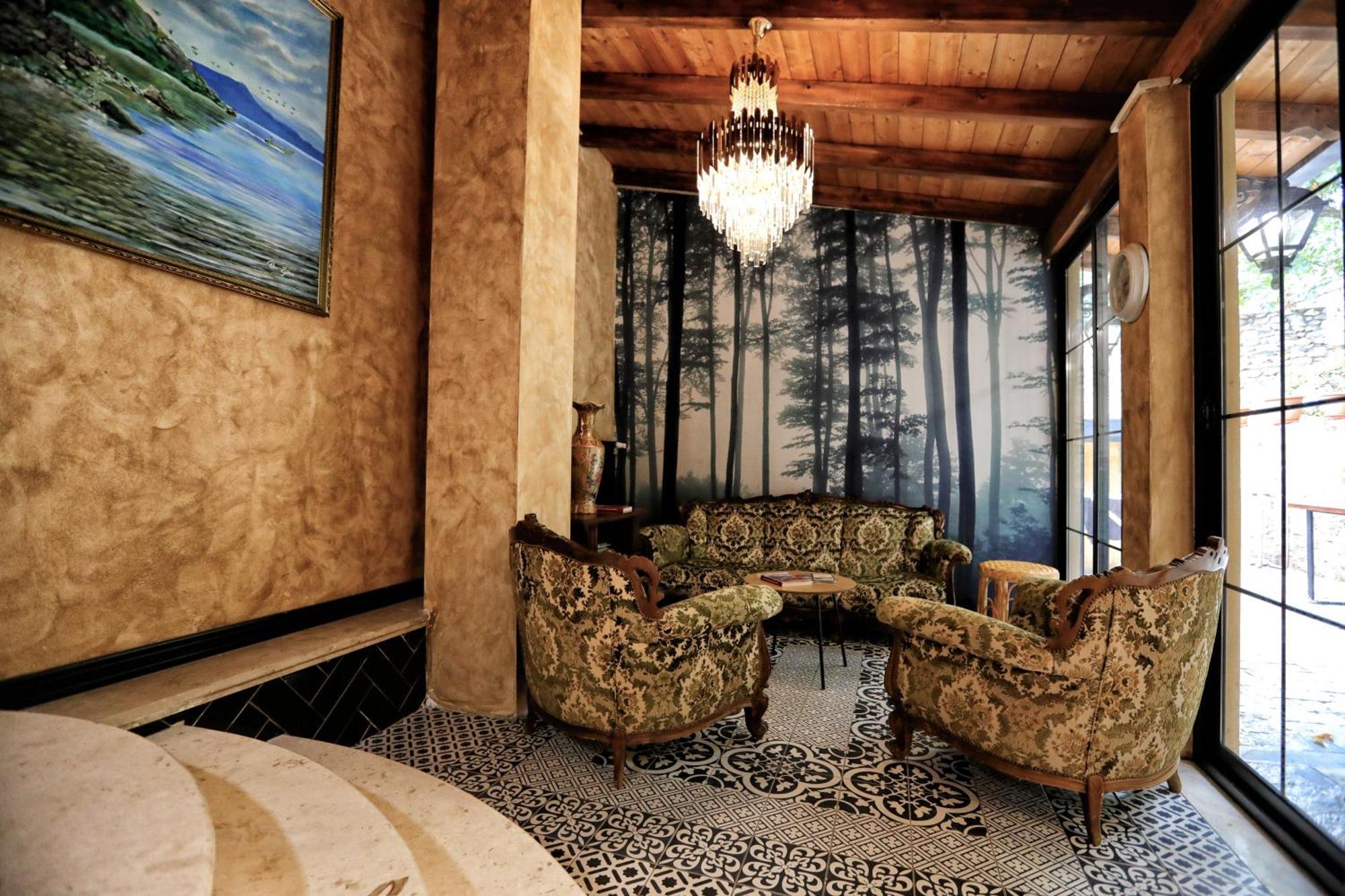 Hotel Labiatan Zogaji 외부 사진