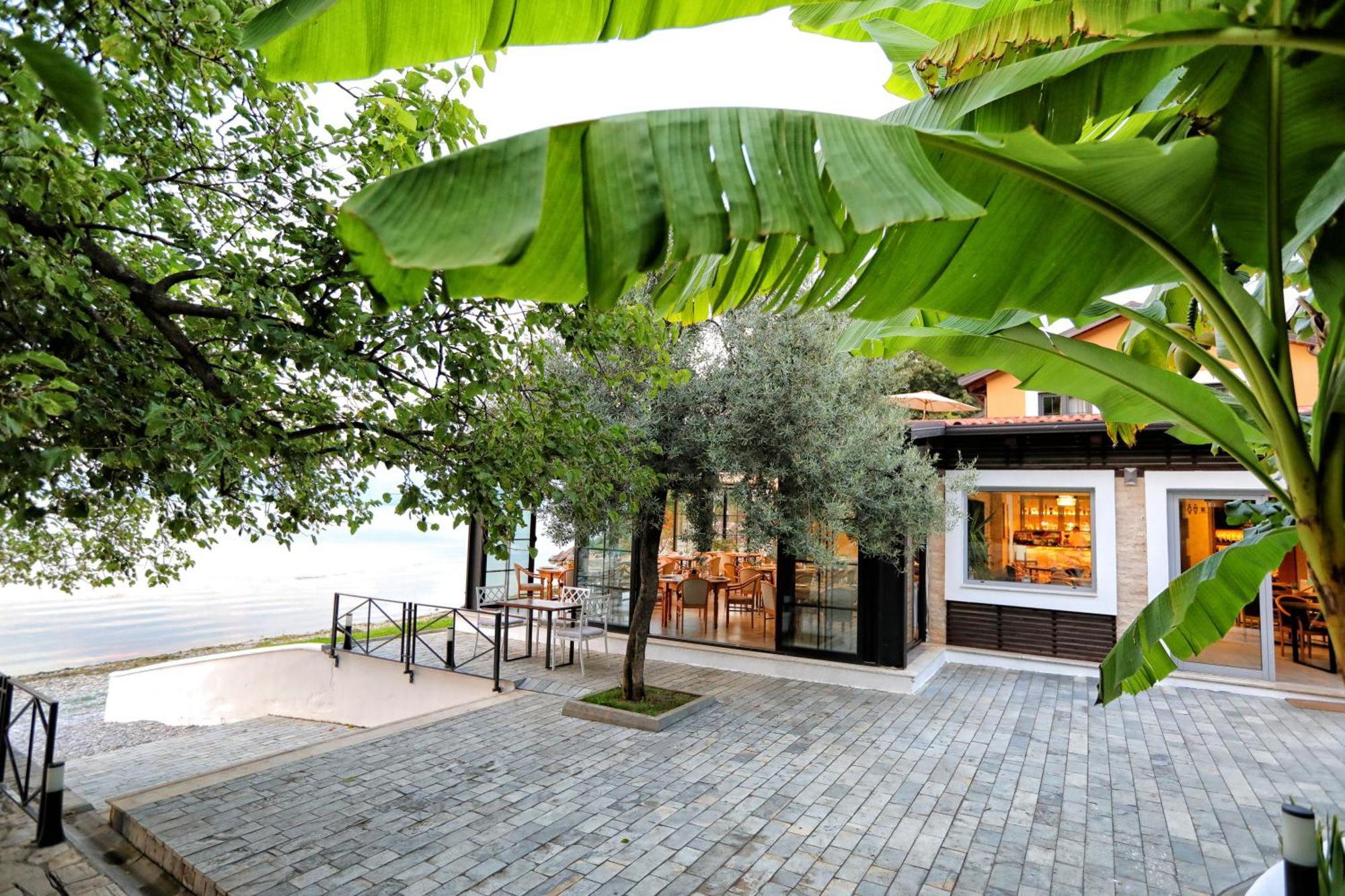 Hotel Labiatan Zogaji 외부 사진