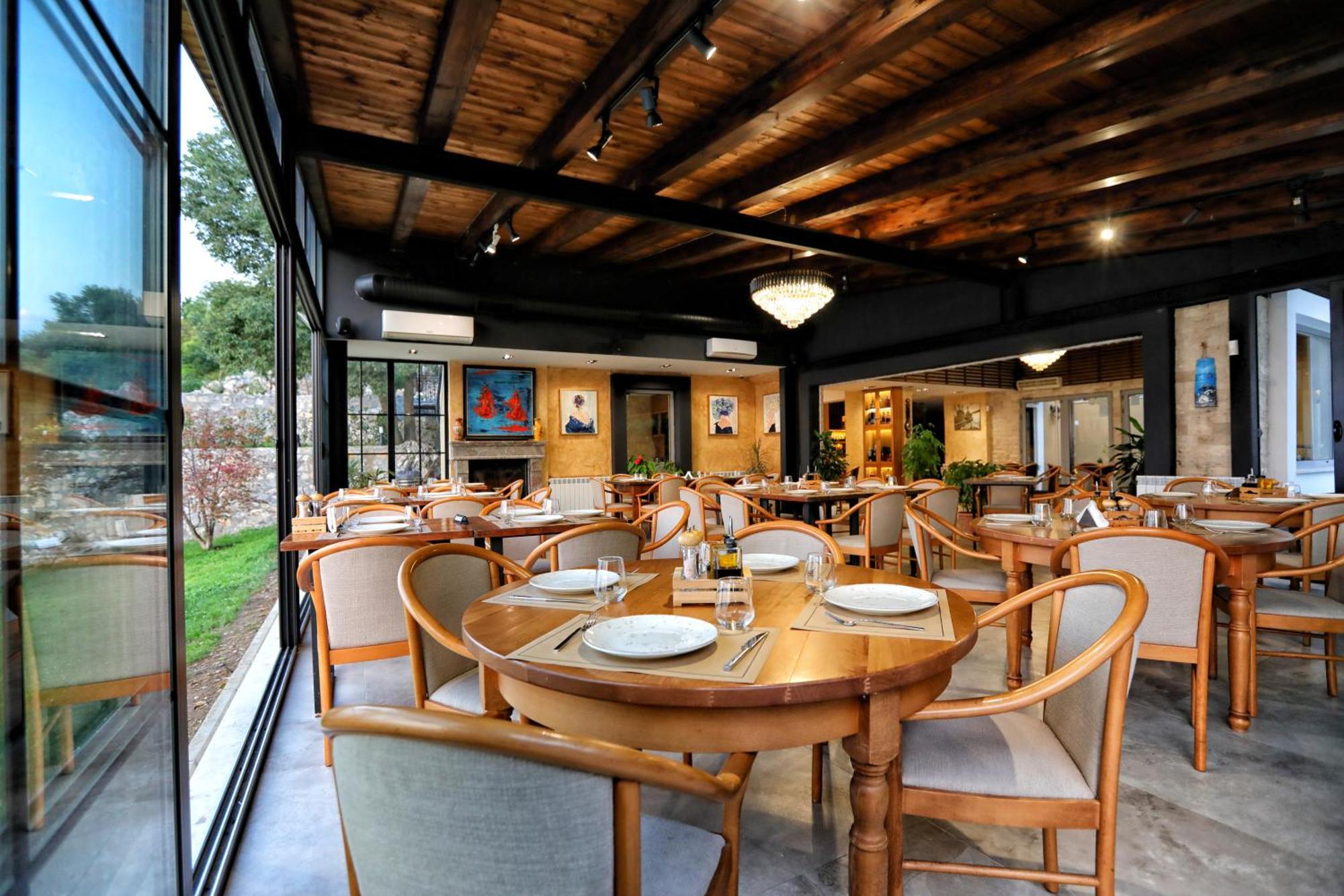 Hotel Labiatan Zogaji 외부 사진