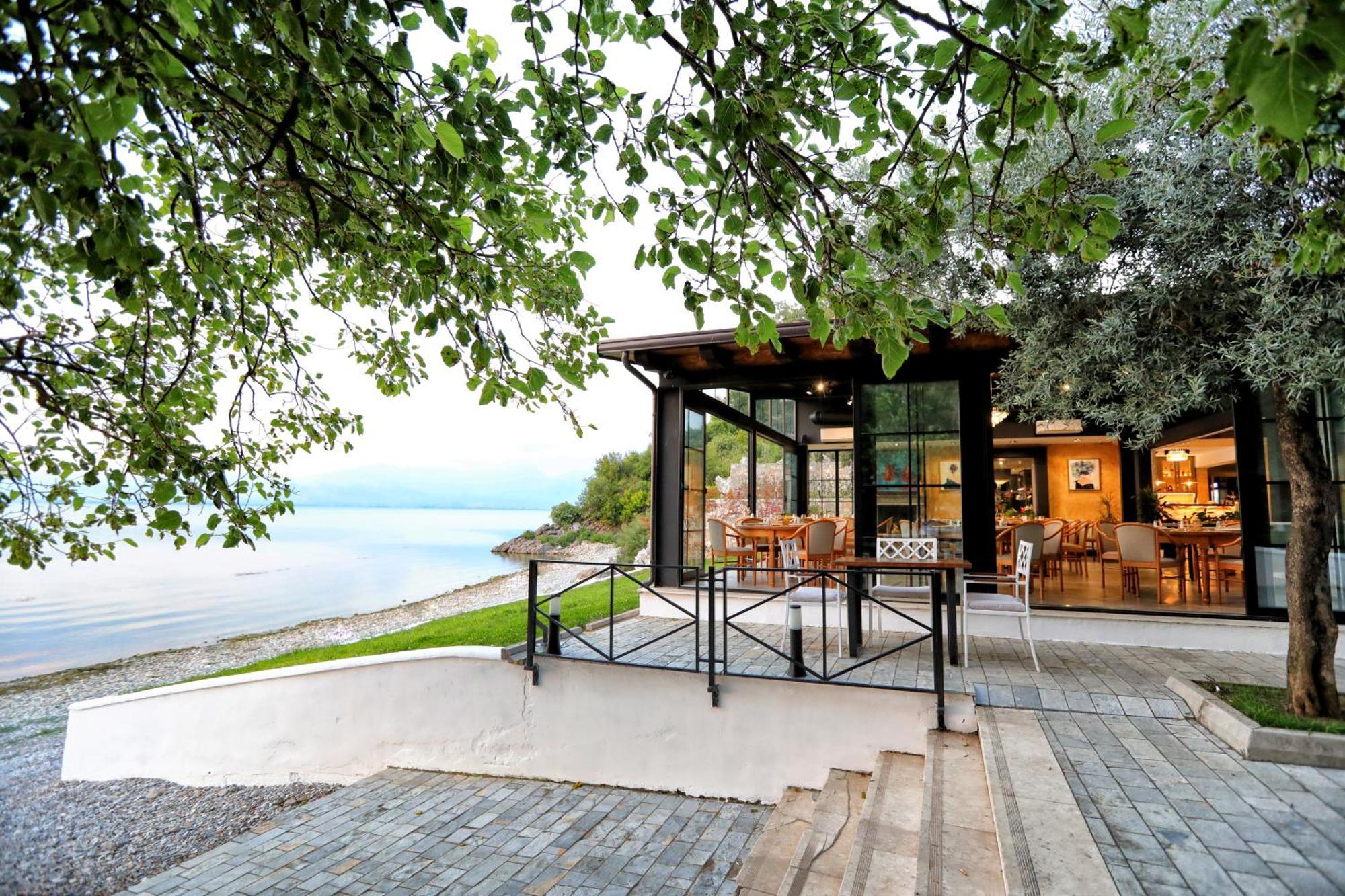 Hotel Labiatan Zogaji 외부 사진