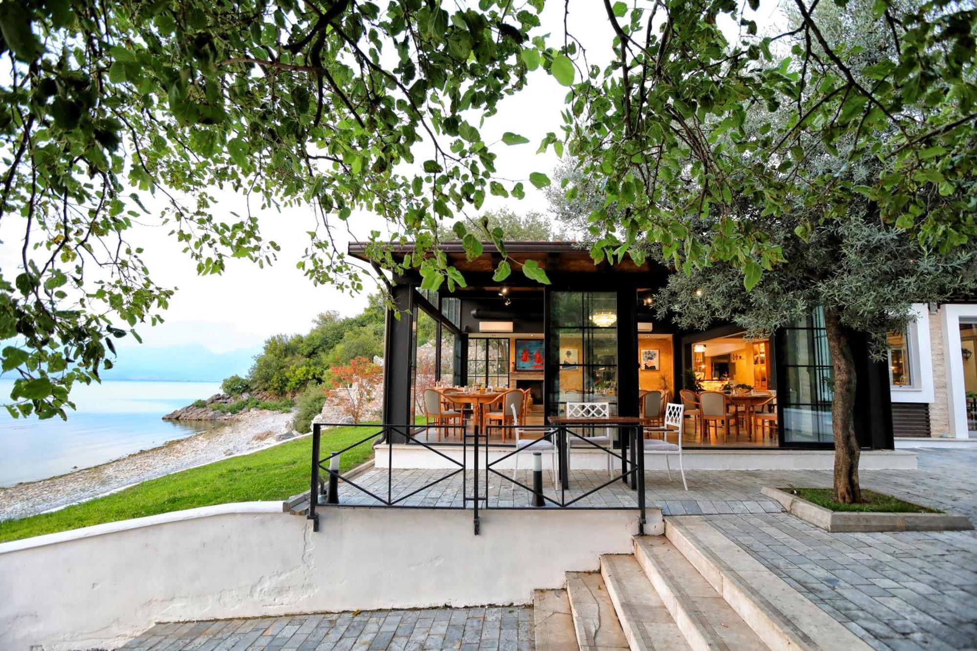 Hotel Labiatan Zogaji 외부 사진